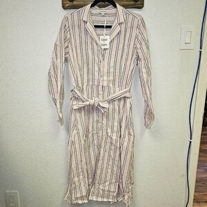 Davi & Dani - Long Sleeve Striped Dress - Small